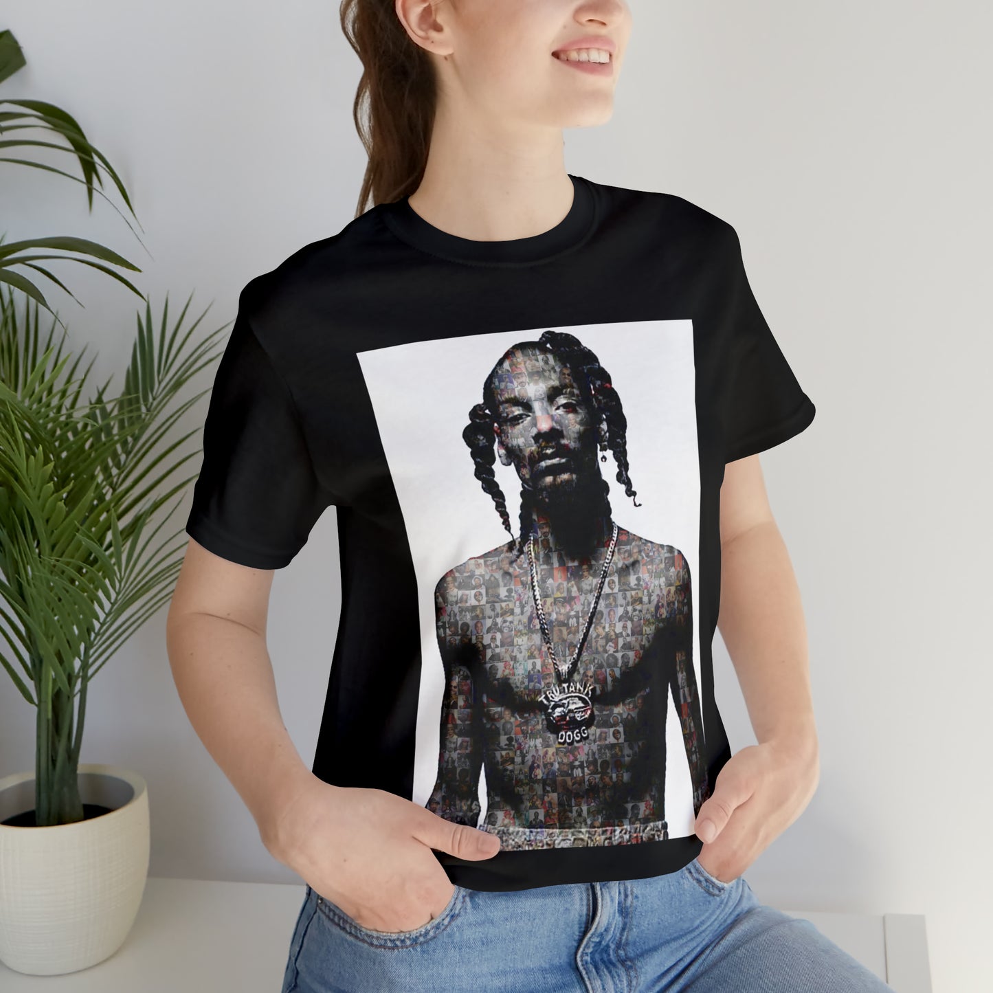 D O Double G - Snoop Dogg (Unisex Short Sleeve Tee)