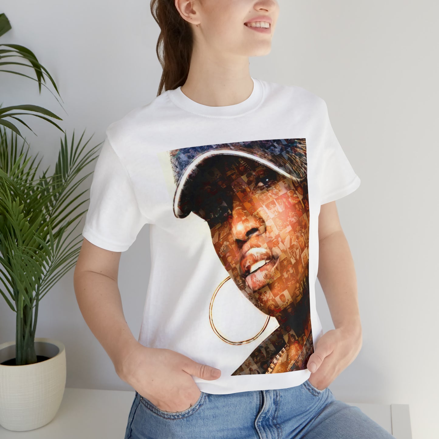 Gossip - Missy Elliott (Unisex Short Sleeve Tee)