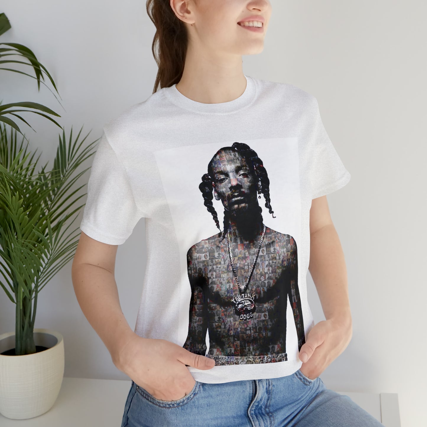 D O Double G - Snoop Dogg (Unisex Short Sleeve Tee)